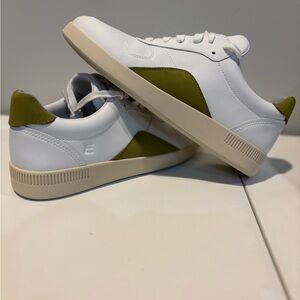 Everlane court sneakers White and Green size 8